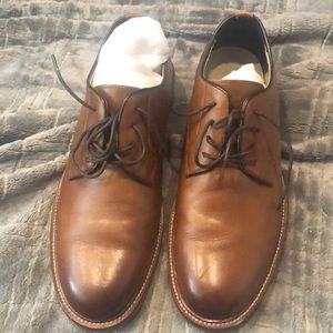Dress shoes